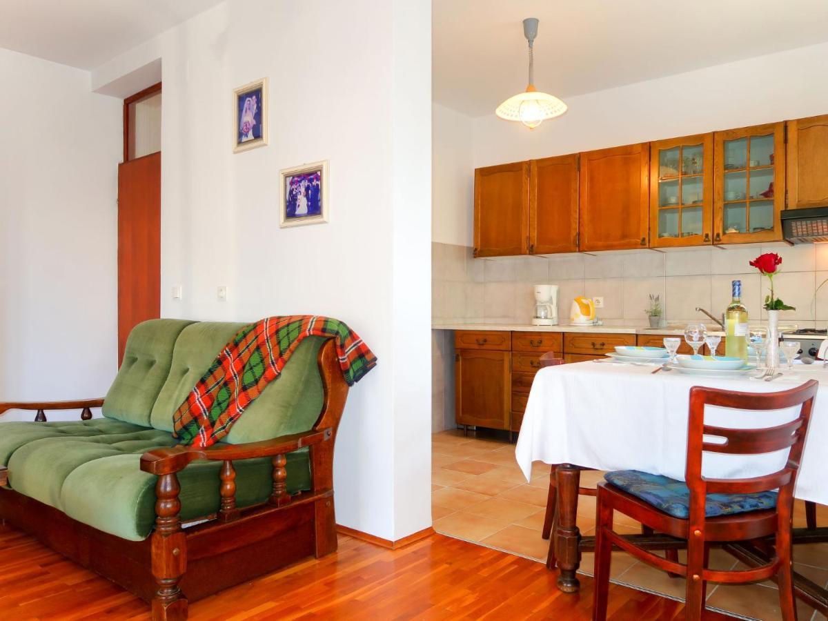 Apartment Vera - Mlk326 By Interhome Malinska Exterior foto