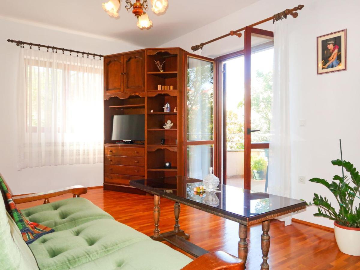 Apartment Vera - Mlk326 By Interhome Malinska Exterior foto